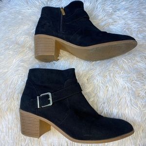 Forever 21 Black Suede Gold Buckle Chelsea Ankle Boots SZ 10